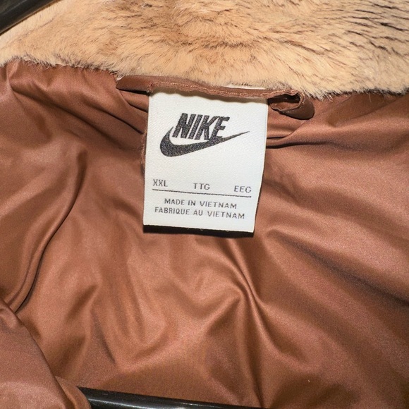 Nike Sportswear AOP Faux Fur Jacket in brown women’s size XXL - Picture 2 of 5